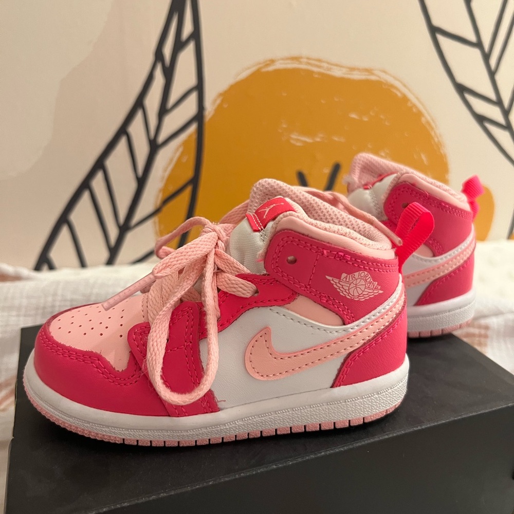 Nike Air Jordan 1 Retro Mid TD “Fierce Pink/ Barbie”